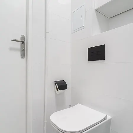 P&o Wiejska Ii * Varşova