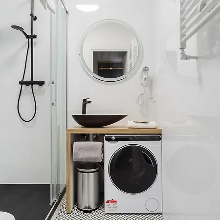 P&o Wiejska Ii Apartman *